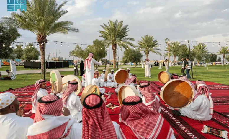 The Saudi Arabia Lifestyle: Tradition and Modern image showing main features